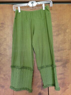 Green jersey knit capri pants by Avatar Clothing Small